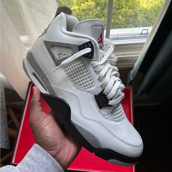 Jordan 4 white cement - Picture 1 of 4